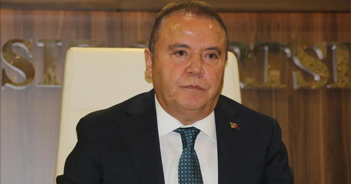 قرار الإقامة الجبرية لمحيتين بوشيك
