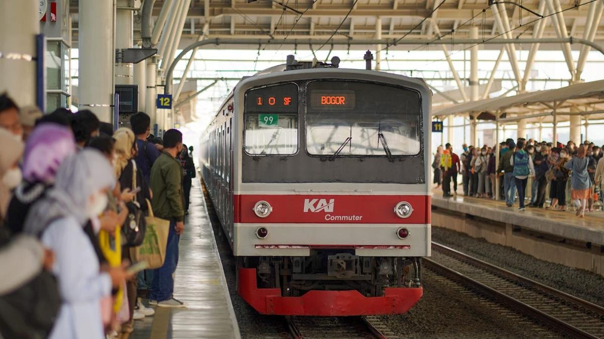 KRL Duri-Tangerang Alami Gangguan, Rangkaian Mogok Digandeng ke Rawabuaya