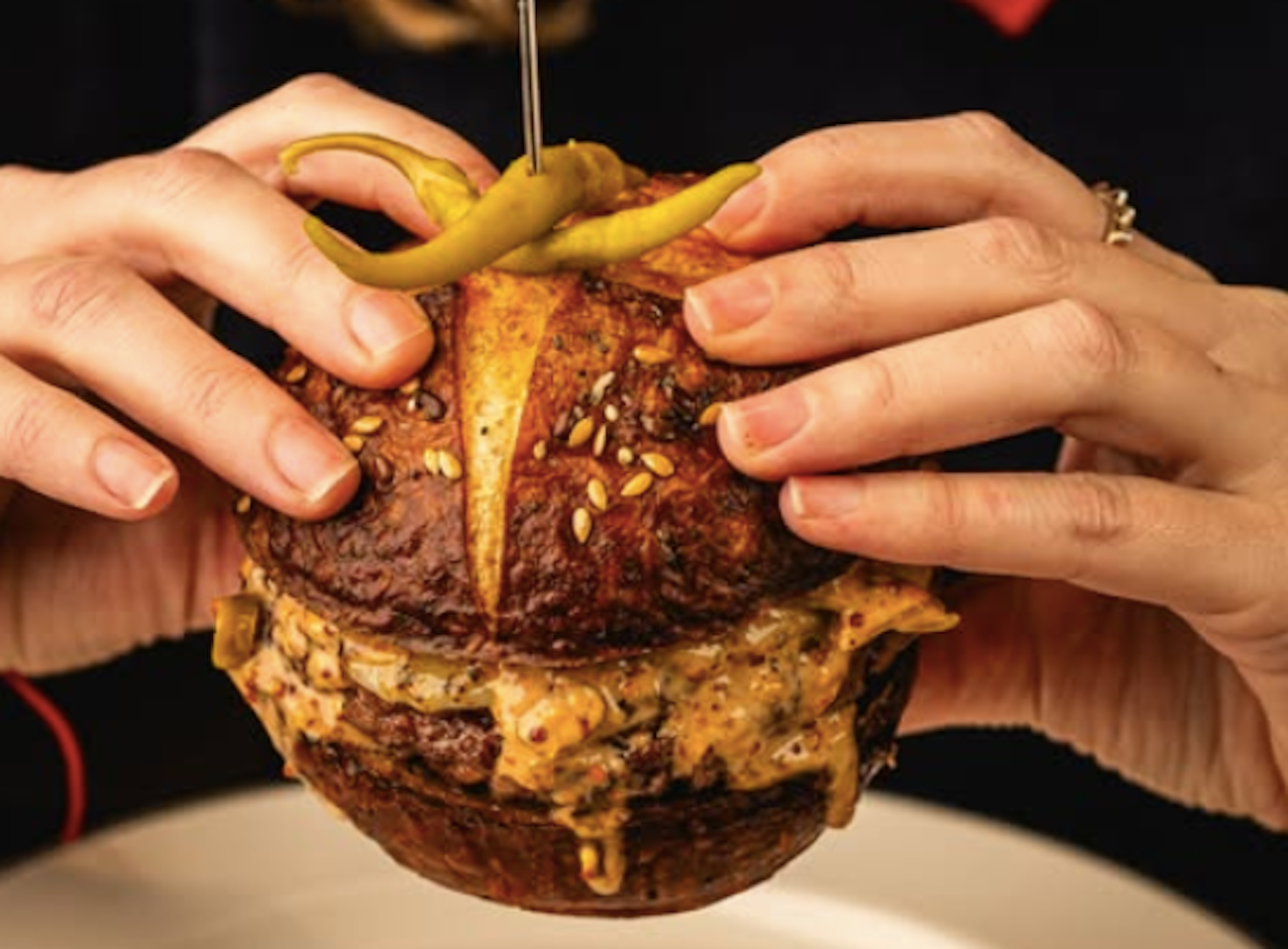 22 burger terbaik untuk merayakan Hari Hamburger