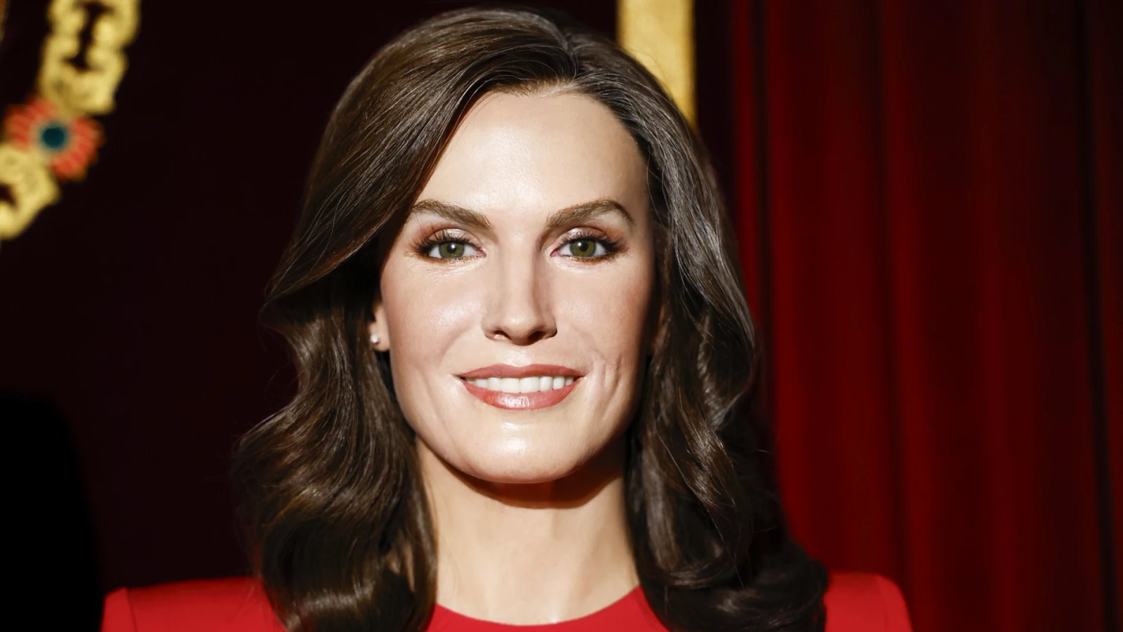 Raja Felipe VI dan Letizia di gala dan Infanta Elena keluar dari "ruang penyimpanan": seperti inilah patung lilin baru mereka