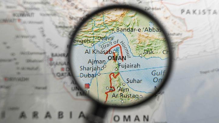 Angkatan Laut IRGC mencegat Tanker AS di Dekat Selat Hormuz