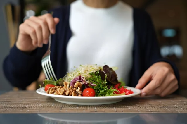 Apa perbedaan antara seorang vegan dan vegetarian?
