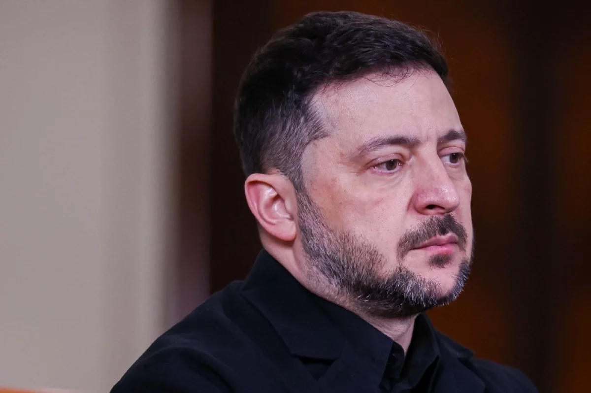 Dia menyebarkan sindrom tersebut: seorang psikiater menghargai tanda tangan aneh Zelensky dalam suratnya kepada Trump
