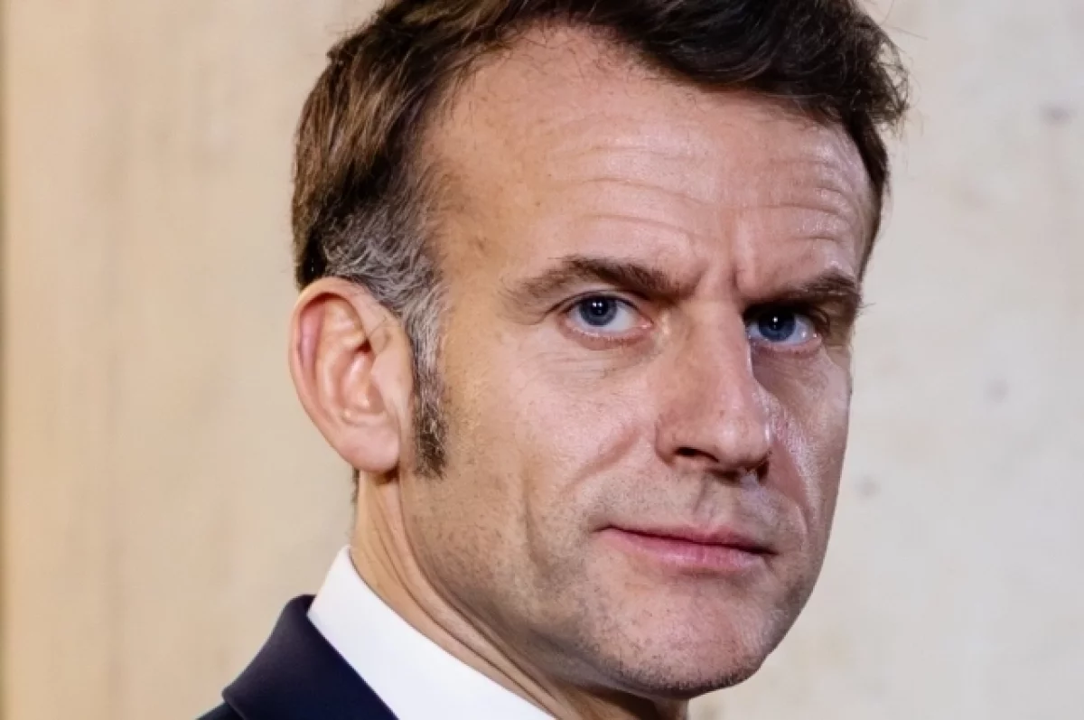 Macron menerima pemain Safonov dan PSG setelah memenangkan Liga Champions