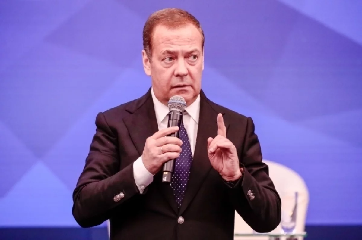 Medvedev mengancam Kyiv dengan respons simetris terhadap serangan Angkatan Bersenjata Ukraina terhadap PLTN Zaporizhia