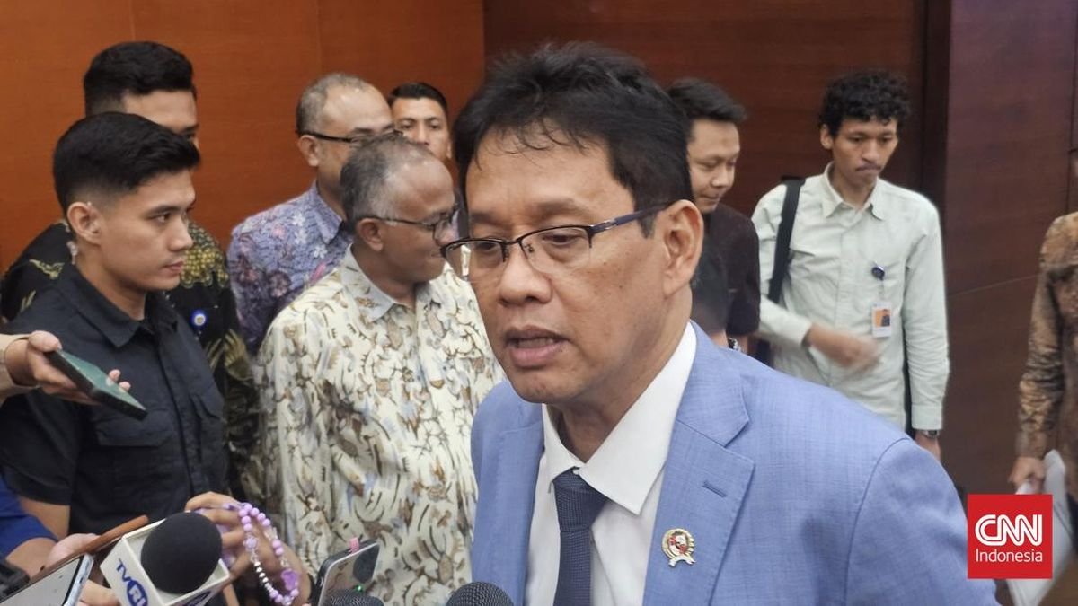 Purbaya Sekeluarga Batal Naik Haji Hari Ini