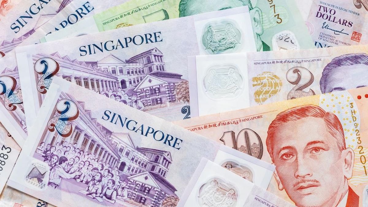 Rupiah Babak Belur Lawan Dolar Singapura, Nyaris Rp14 Ribu per SGD
