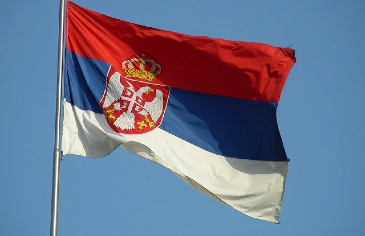 Uni Eropa menuntut Serbia mengurangi penerbitan izin tinggal dan izin tinggal permanen bagi orang Rusia