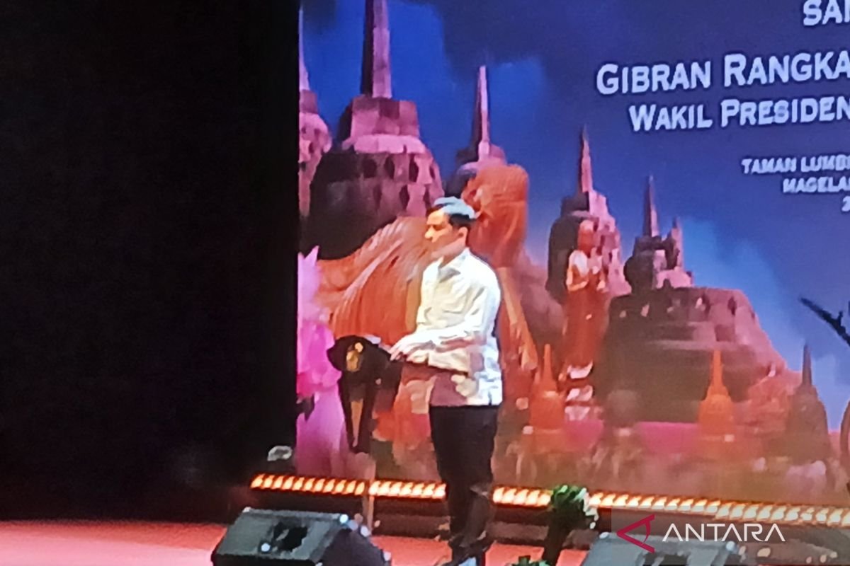 VP Gibran mendorong umat Buddha untuk membantu menjaga perdamaian dan toleransi