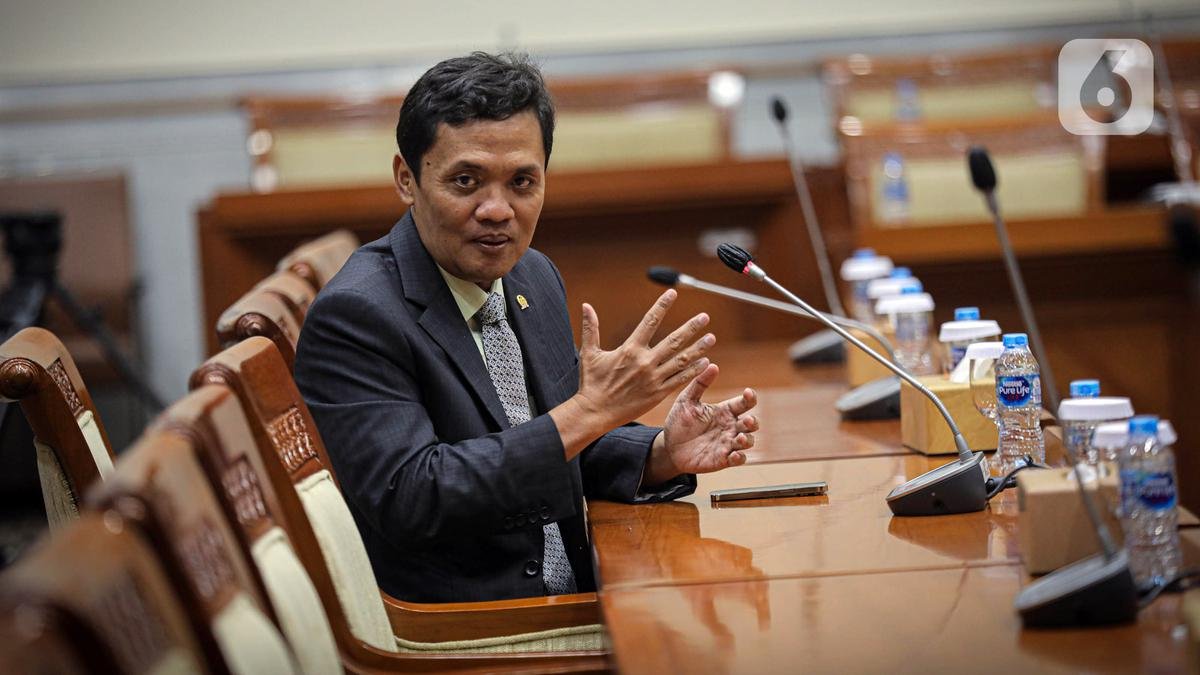 Respons Kritik Dino, Habiburokhman Pertanyakan Prestasi Wamenlu 3 Bulan