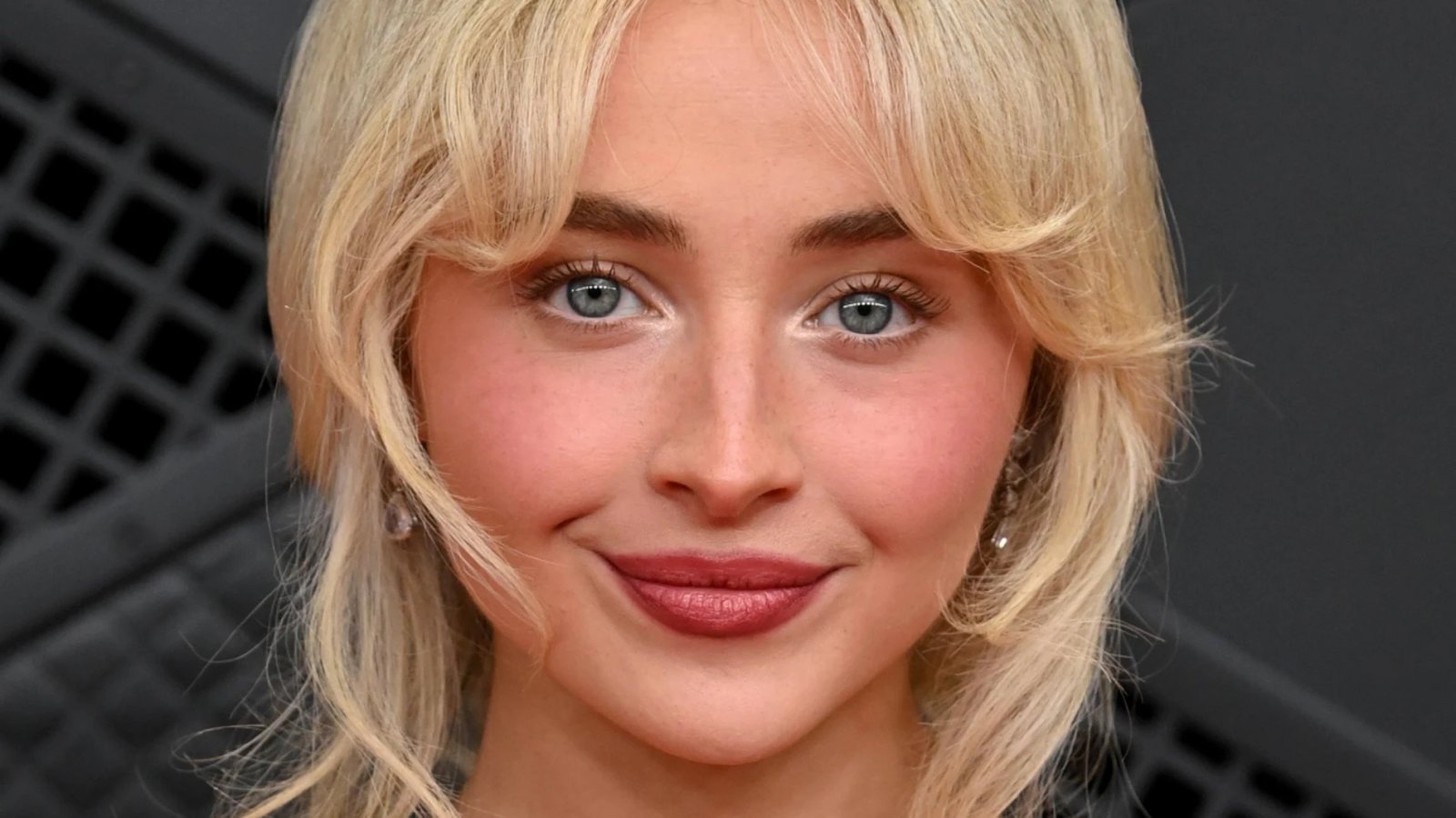 Sabrina Carpenter Mengajukan Penahanan Ketertiban Terhadap Dugaan Penguntit