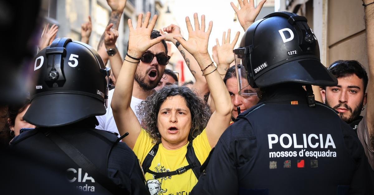 Mossos meminta secara internal untuk tidak menonjolkan diri dan peka terhadap pemogokan guru
