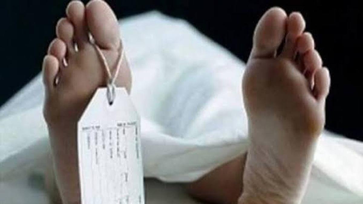 صدمت من اكتشاف جثتي رجلين في خندق في بيكاسي
