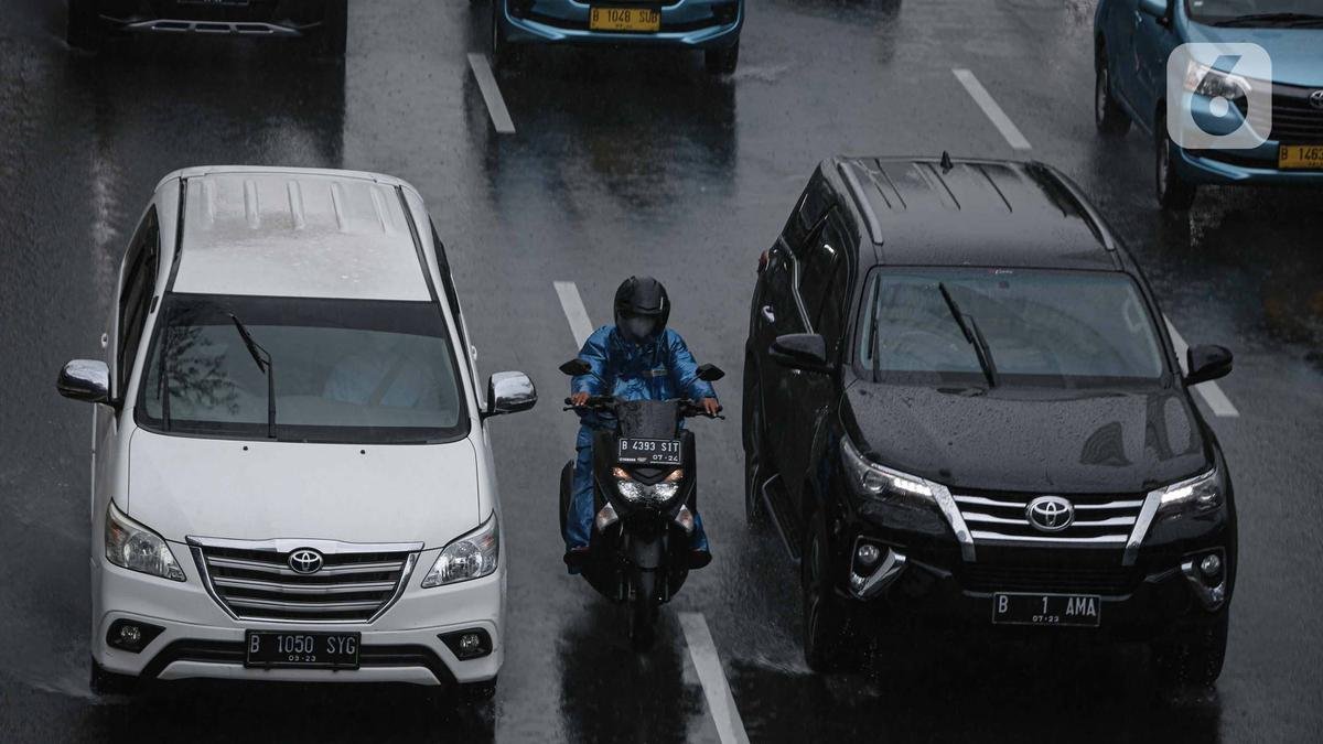منطقتان مع احتمالية هطول أمطار خفيفة