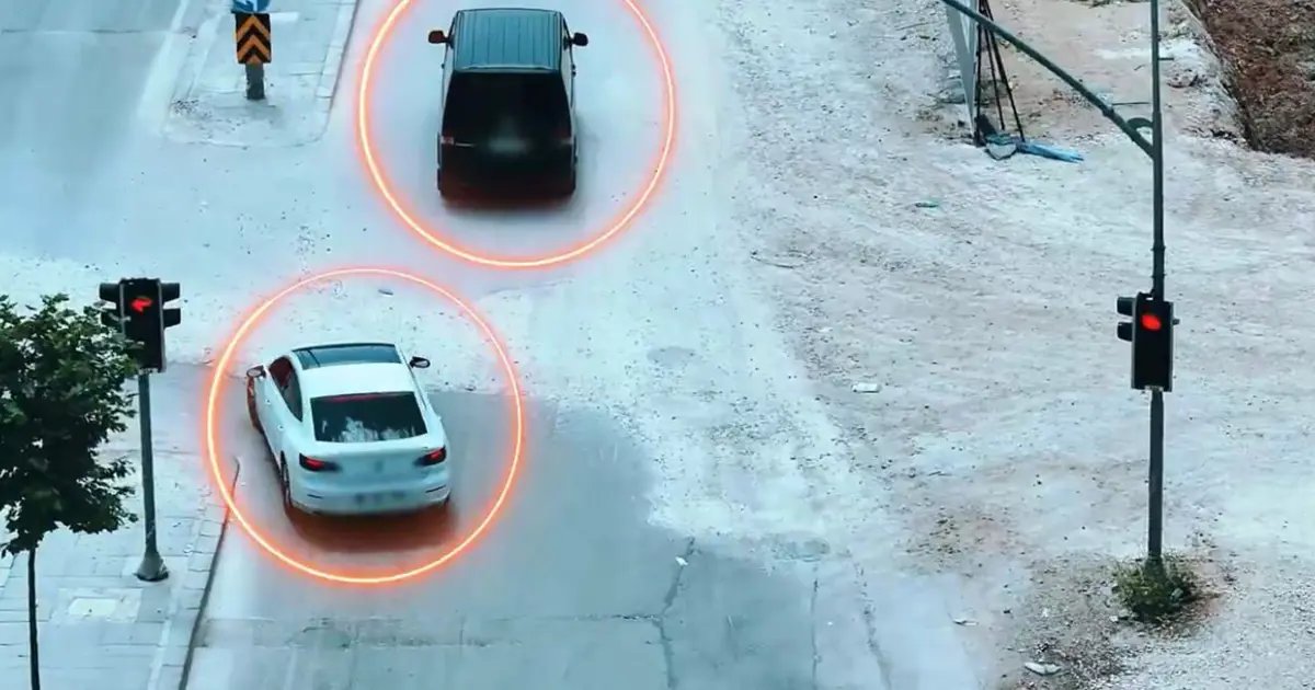 21 مليونًا و530 ألف ليرة تركية غرامة على سائقي المركبات الذين يخالفون الإشارة الحمراء