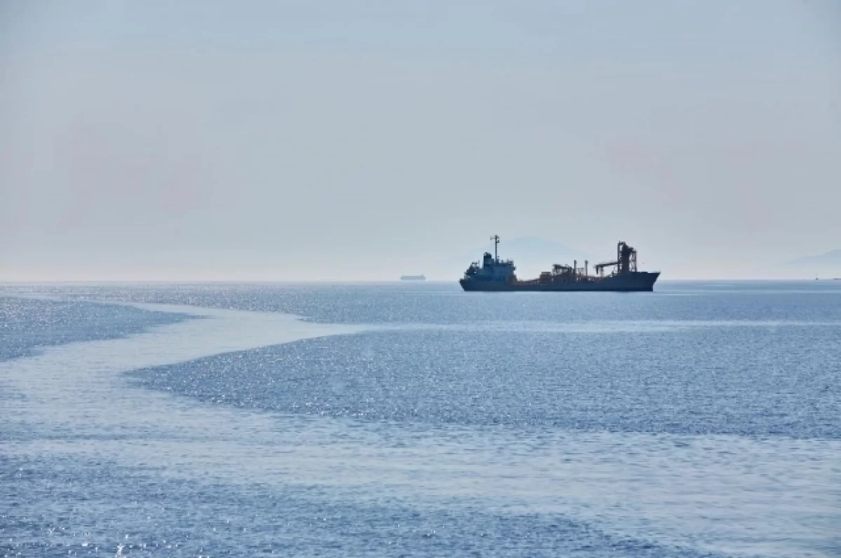 AS menyerang kapal tanker kosong dengan rudal: berita utama dunia pada 3 Juni