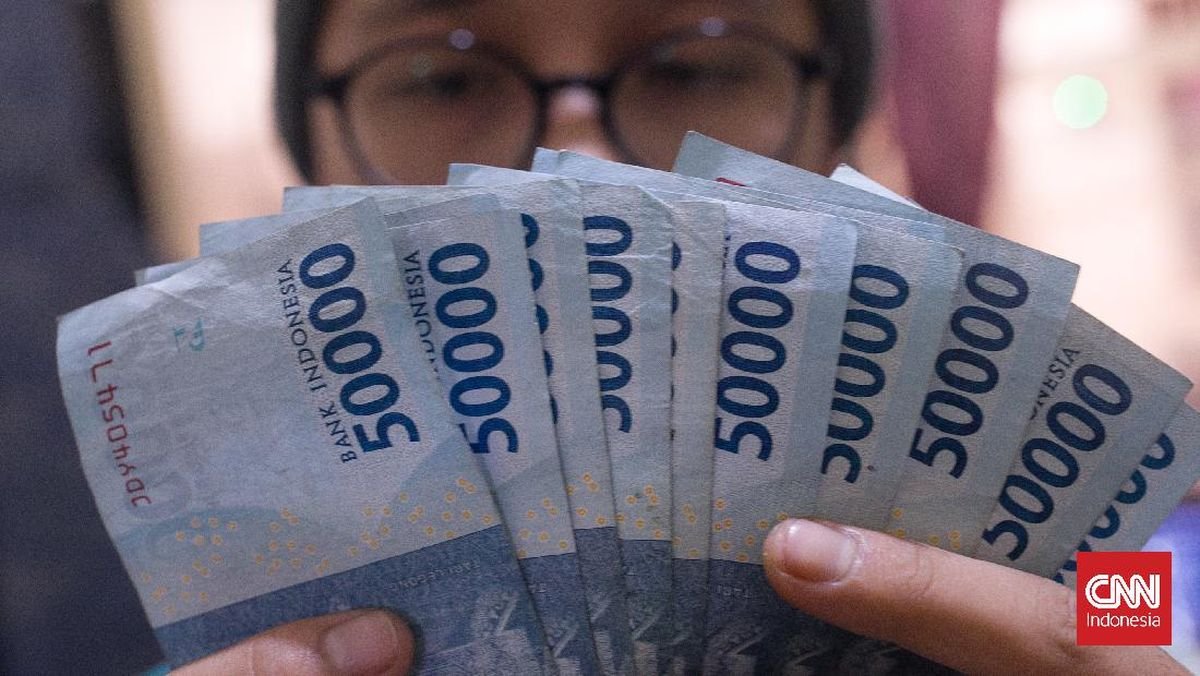 Dari 546 Pemda, Baru 5 Daerah yang Bayarkan Gaji ke-13 PNS