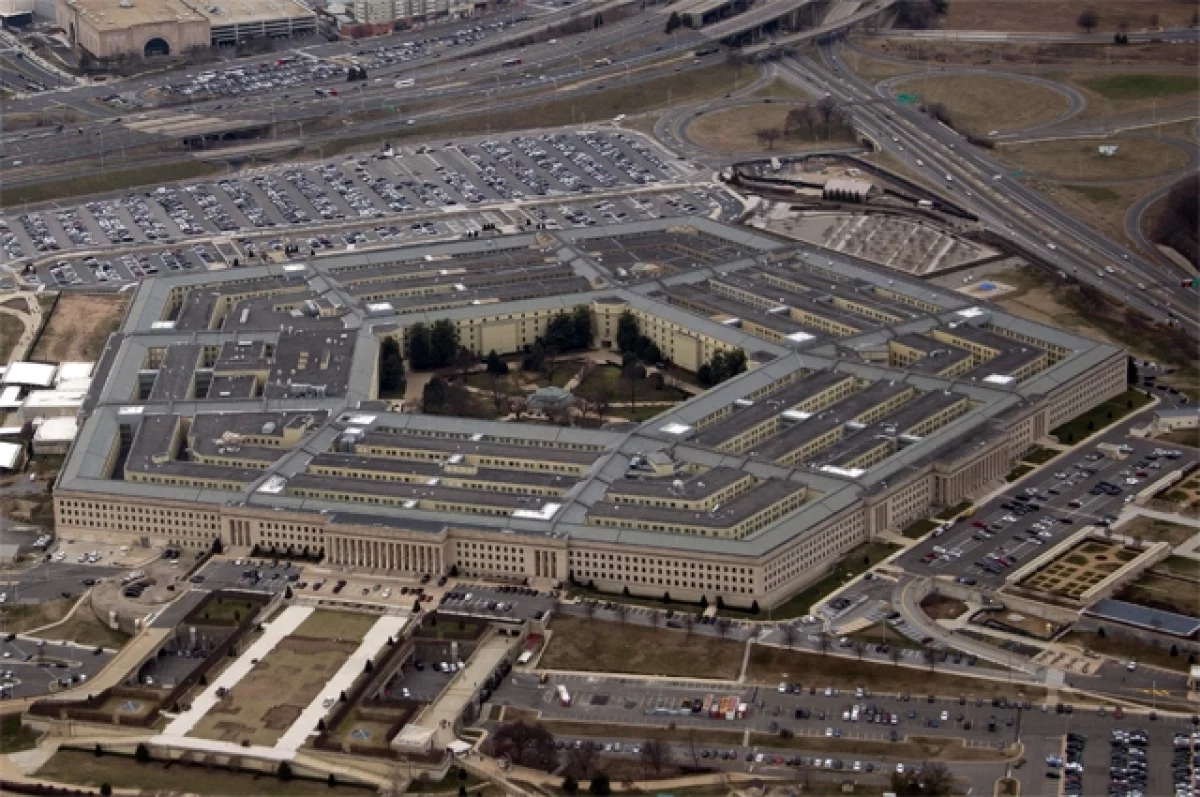 Pengadilan AS melarang Pentagon memecat personel militer transgender