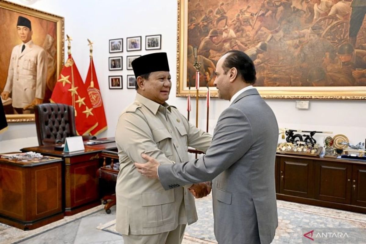 Prabowo welcomes Qatari deputy PM at Merdeka Palace