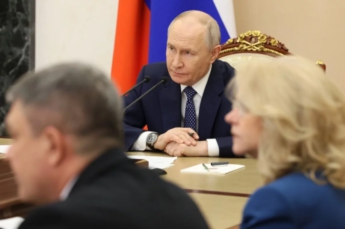 Putin mengumumkan pembicaraan tertutup tentang tanggapan Rusia terhadap serangan di Starobelsk