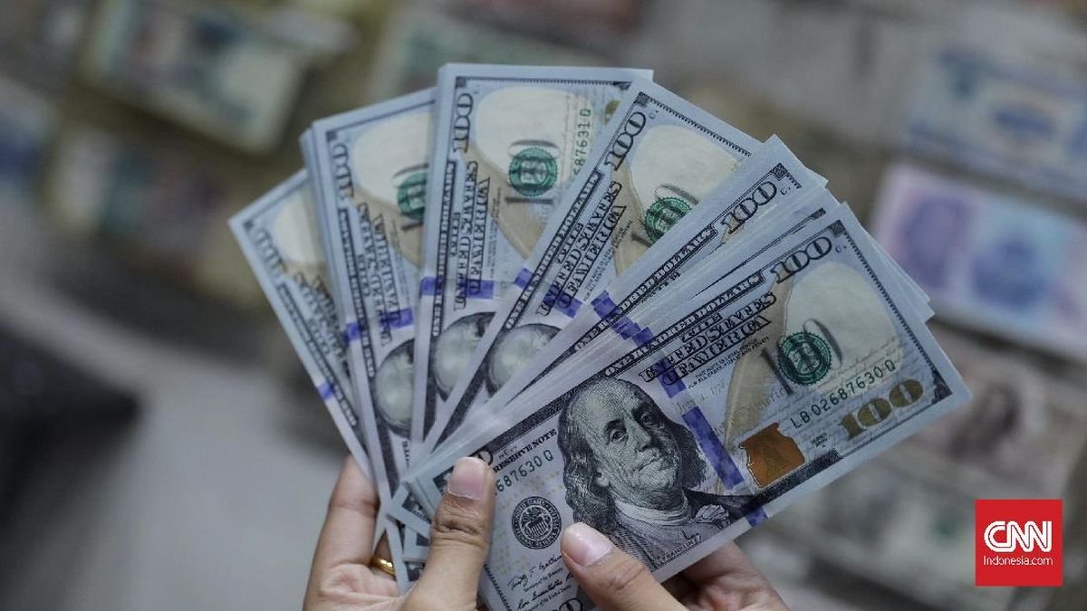 Rupiah Jebol Level Rp18.000 per Dolar AS Hari Ini