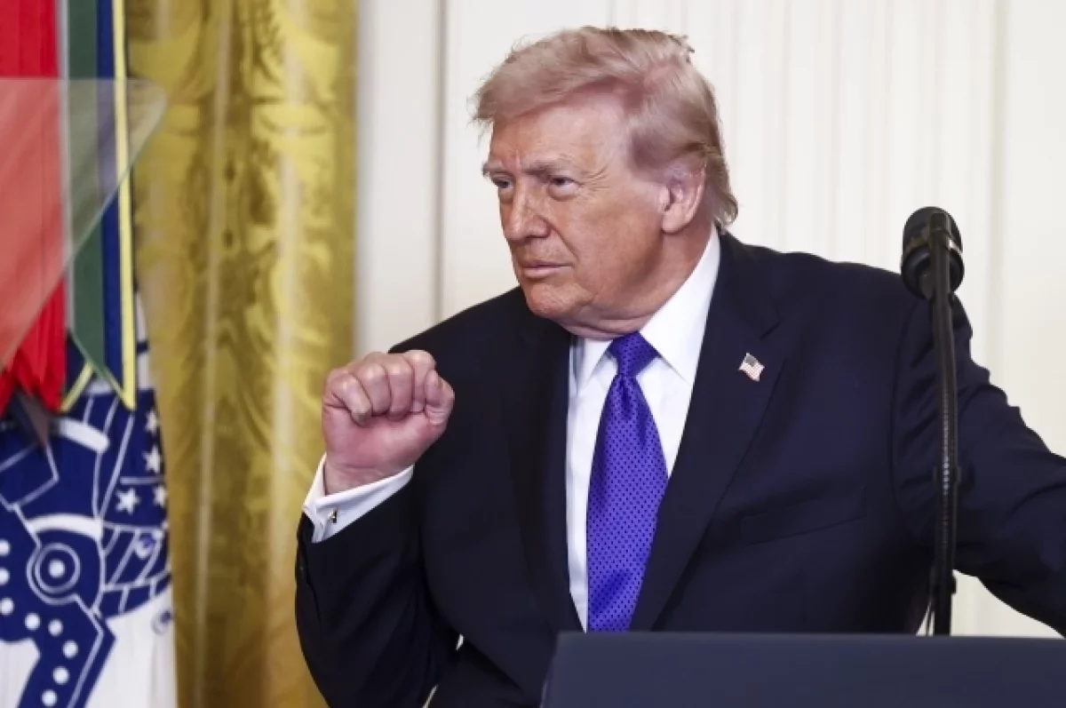 Trump memposting 45 postingan di media sosial dalam satu jam