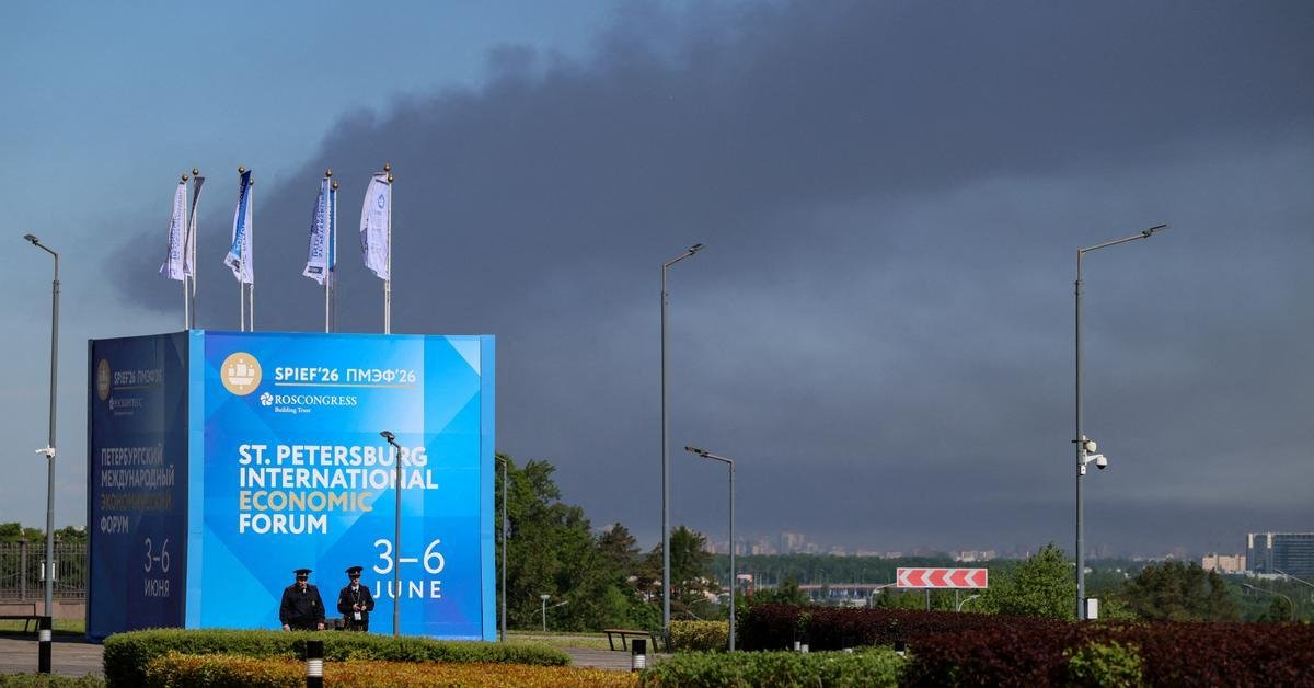 Ukraina menyerang St. Petersburg pada pembukaan forum ekonomi Putin