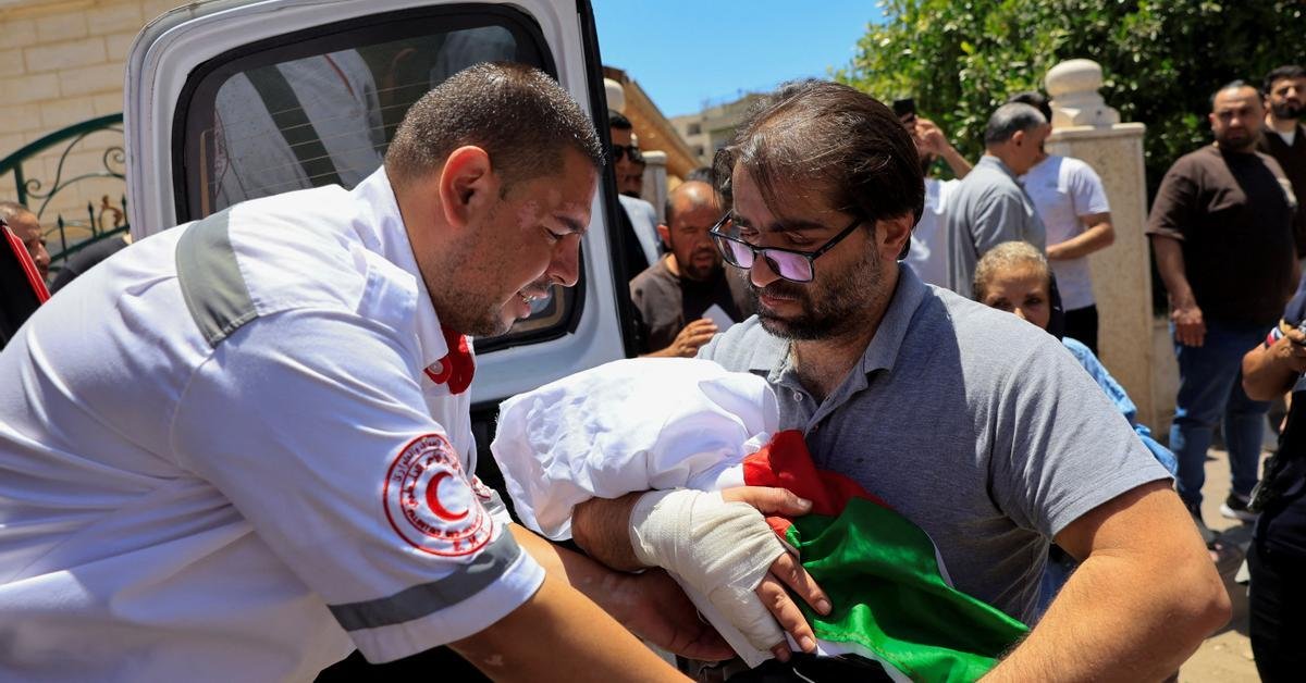 جندي إسرائيلي يقتل طفلا فلسطينيا يبلغ من العمر 7 أشهر في الضفة الغربية