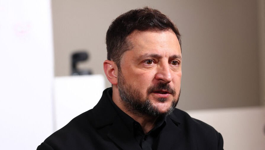 "لا يمكننا أن نصمت": لماذا طالبوا في جمهورية التشيك بحرمان زيلينسكي من أعلى جائزة؟
