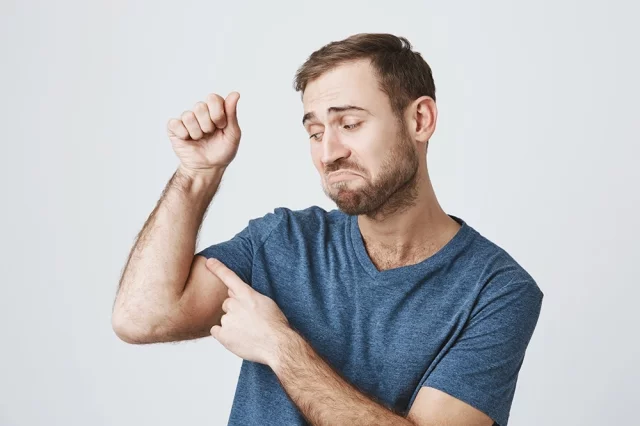 ما هي الأعراض التي يجب عليك فحص مستويات هرمون التستوستيرون لديك؟