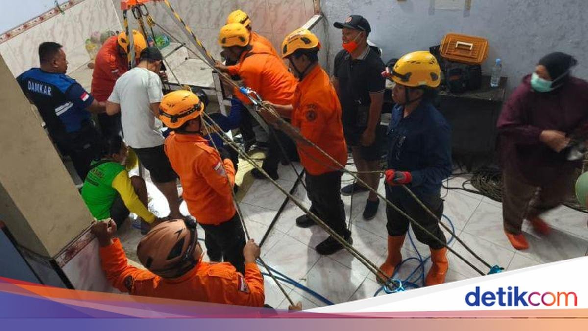 مراهق في بونوروغو يسقط في بئر عمقها 25 مترًا أثناء تنظيف المنزل