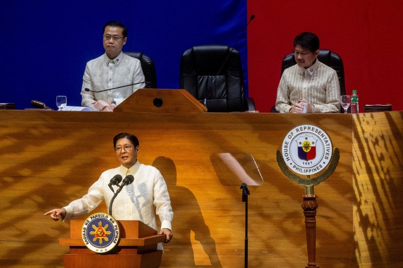 يذكر سونا الخامس لماركوس بعض الفلبينيين بخطابات PNoy و Erap