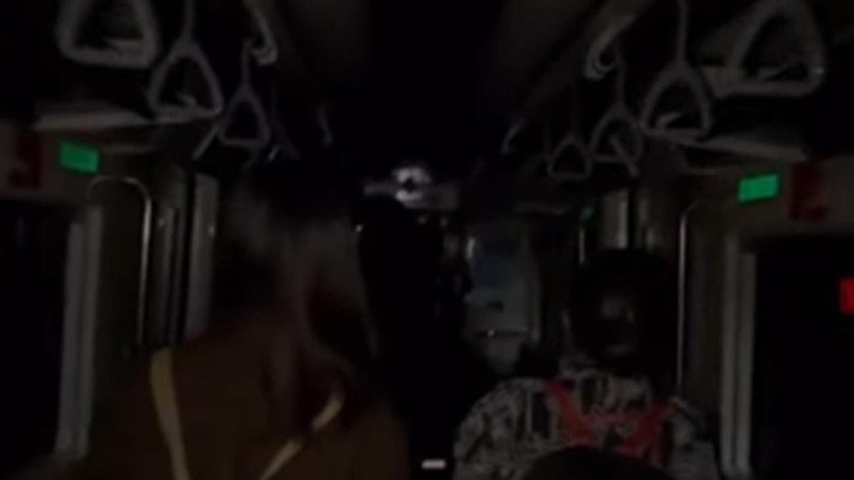 يواجه قطار Jabodebek LRT خللًا في محطة Cawang، هذا ما تقوله شركة KAI