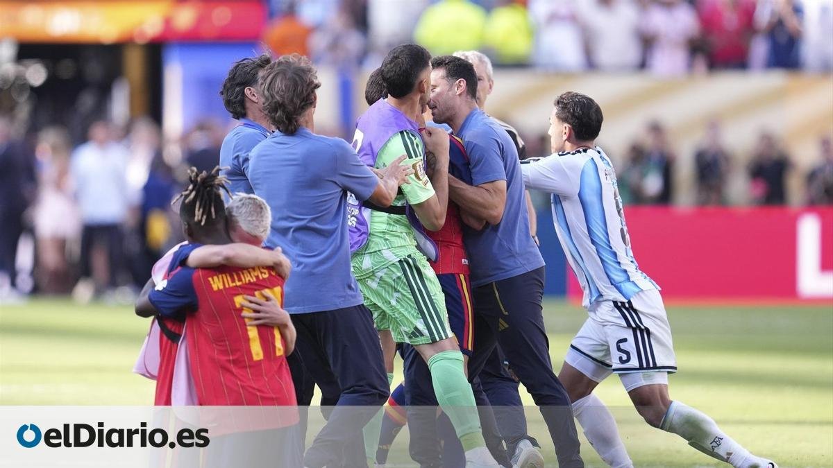 يفتح FIFA إجراءات تأديبية ضد الأرجنتين وجافي بسبب أحداث وقعت بعد نهائي كأس العالم