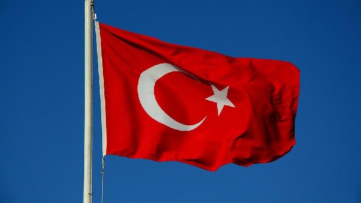 زعيم المعارضة التركية المخلوع يعتزم إنشاء حزب جديد