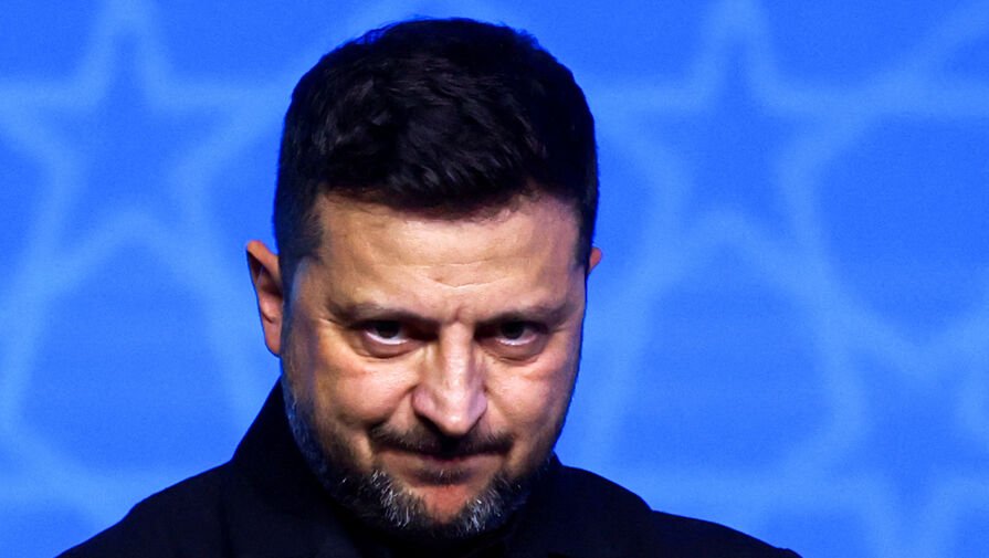 "كل شيء كان أحمر." واعترف زيلينسكي بتخزين ذخيرة في منطقة سكنية بعد انفجار بالقرب من كييف