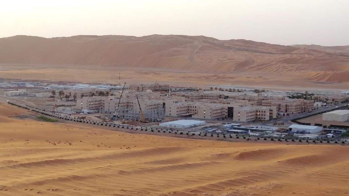 لا تزال أسعار النفط العالمية قريبة من مستوى 100 دولار للبرميل
