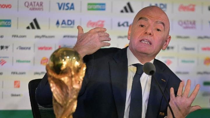لماذا تعارض الدوريات الأوروبية خطة بيع كأس العالم لكرة القدم؟