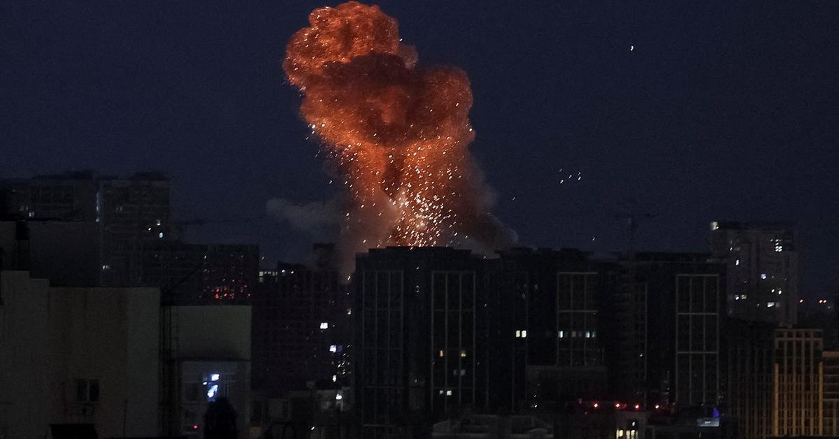 ما لا يقل عن 11 قتيلاً وأكثر من أربعين جريحاً في هجوم روسي كبير جديد على كييف