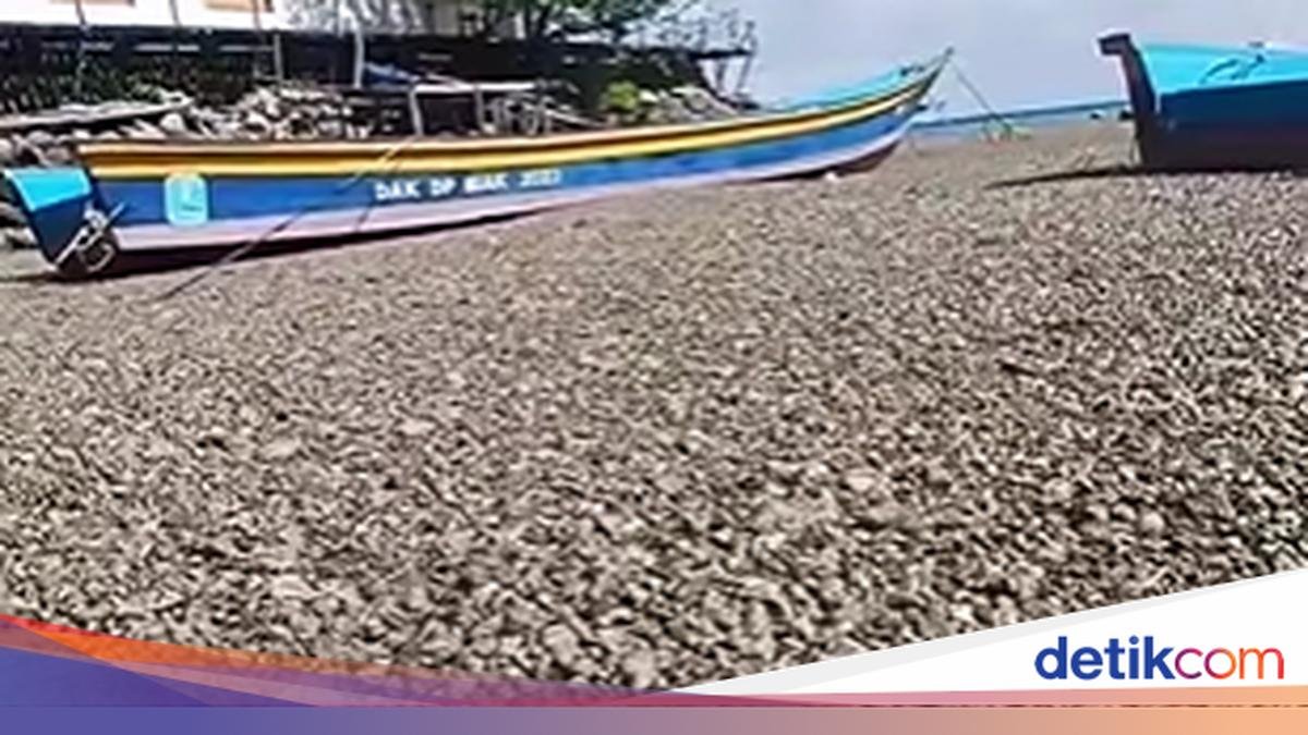 من البراكين تحت سطح البحر